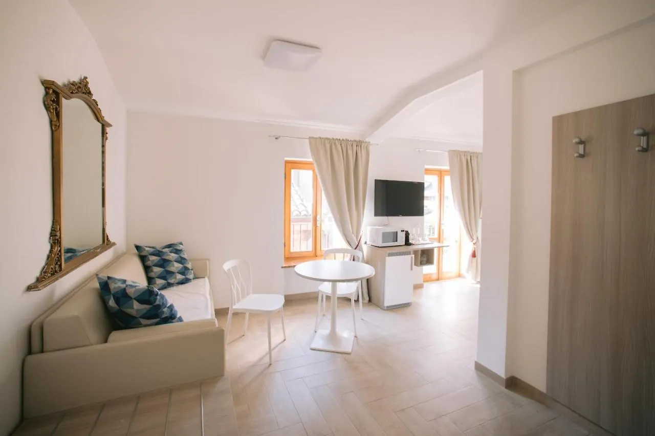 Hotel Casa Cavour Garda  Affittacamere Garda (Verona)