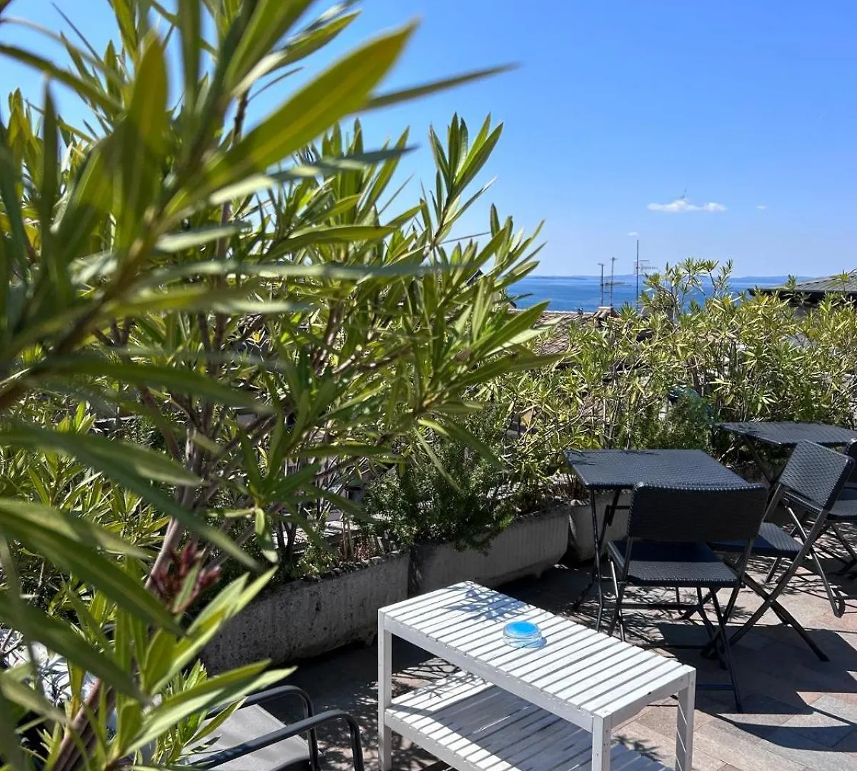 Hotel Casa Cavour Garda  Affittacamere Garda (Verona)
