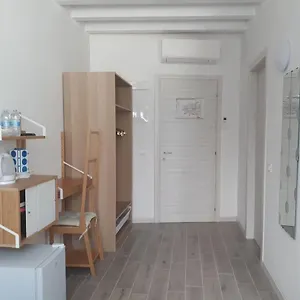 https://la-nuova-fabbrica-delle-caramelle.it-lombardy.com